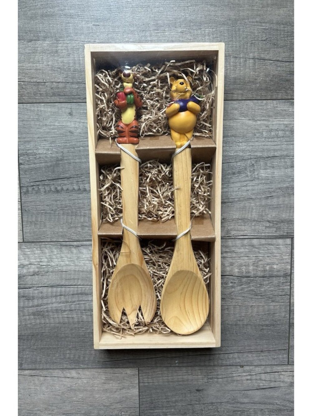 Disney Store Simply Winnie Pooh Tigger Wooden Salad Serving Set Spoon Fork NIB